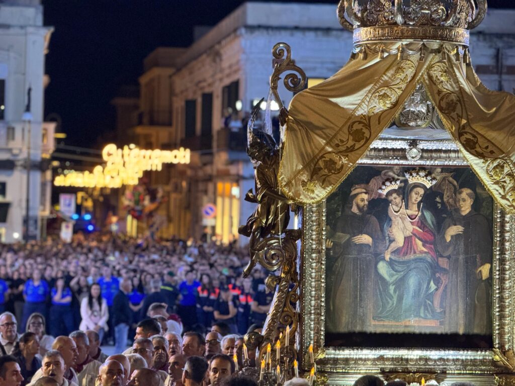 processione del martedi festa di Madonna