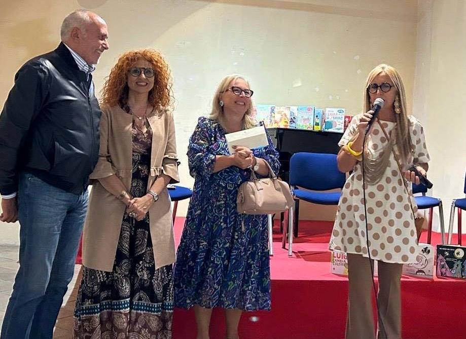 Biblioteca comunale bambini Cosenza con Sindaco Caruso