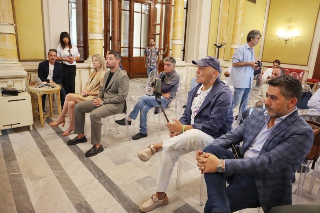 Conferenza piano straordinario rifacimento strade a Reggio Calabria