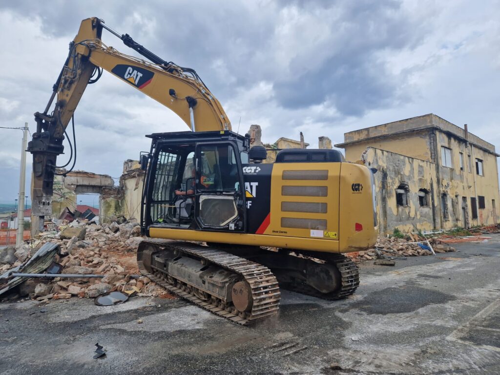 Lavori parcheggio Porto Vibo Marina