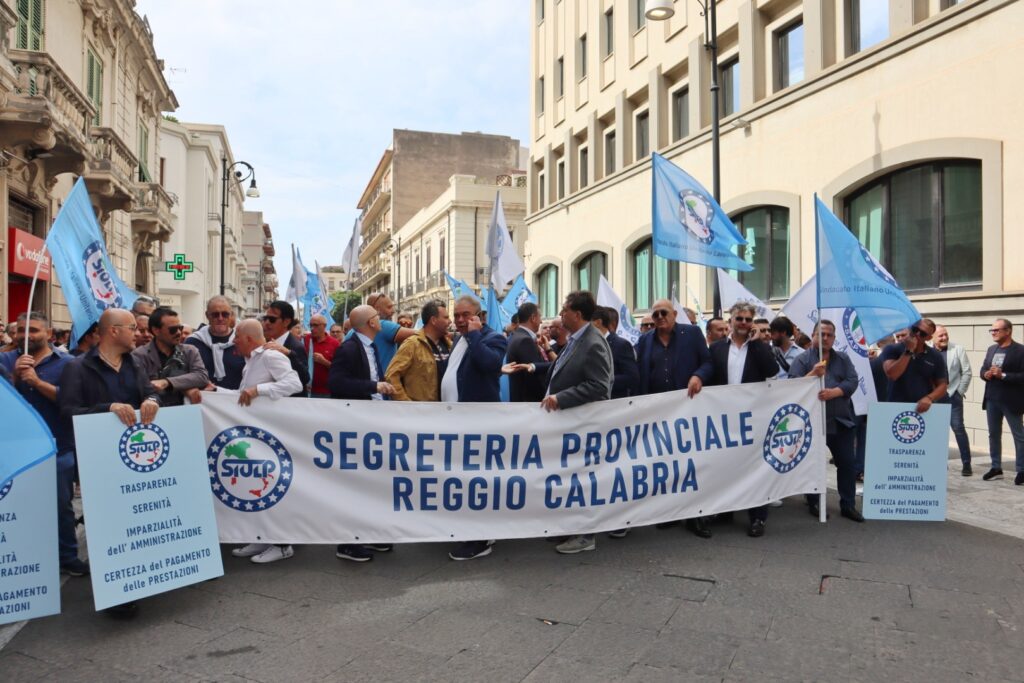 Manifestazione sindacati polizia