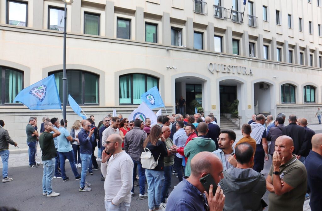 Manifestazione sindacati polizia