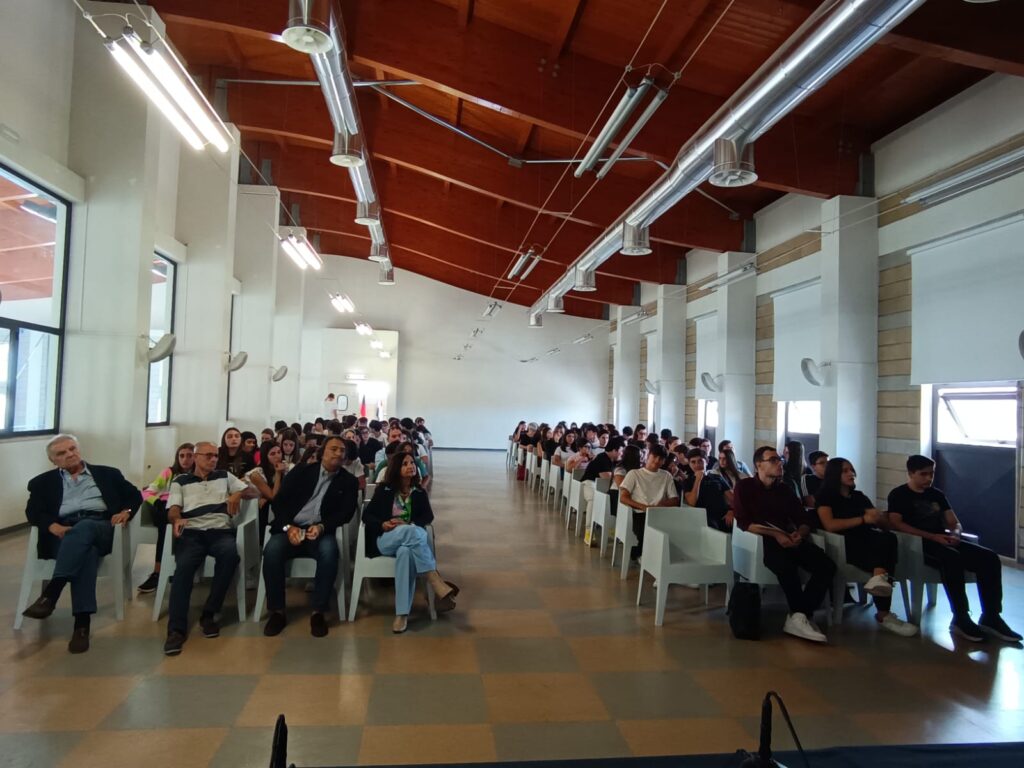 Premio Girolamo Tripodi a studente del Volta Stefano Marino