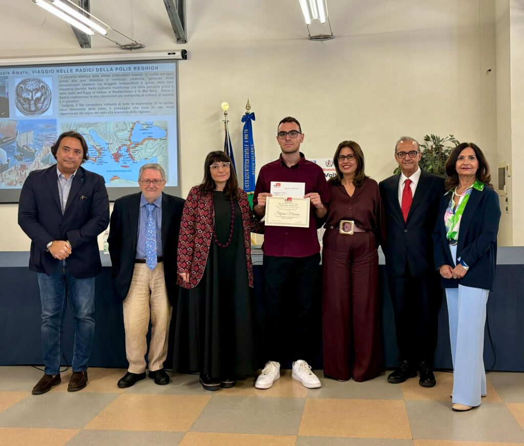 Premio Girolamo Tripodi a studente del Volta Stefano Marino