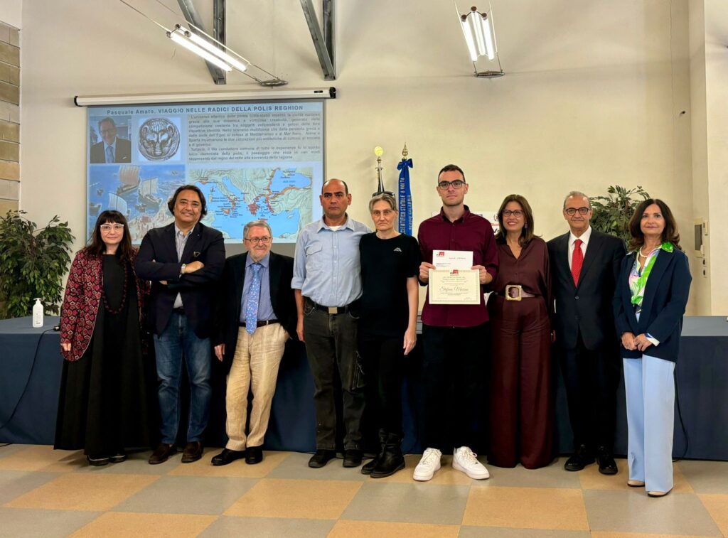 Premio Girolamo Tripodi a studente del Volta Stefano Marino