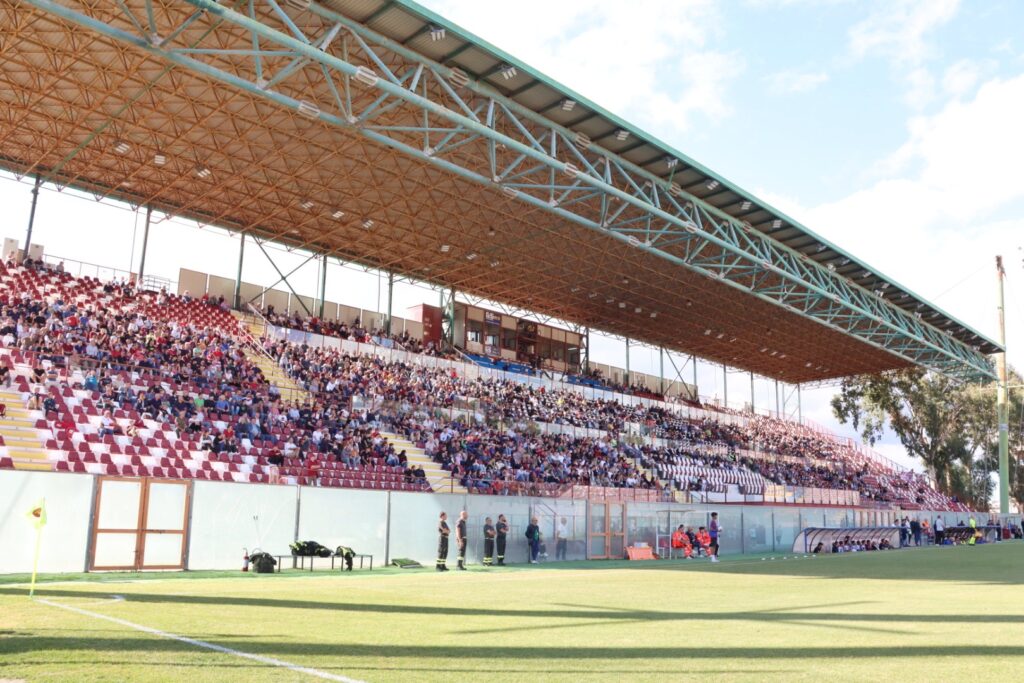 Reggina-Acireale tifosi Granillo Tribuna