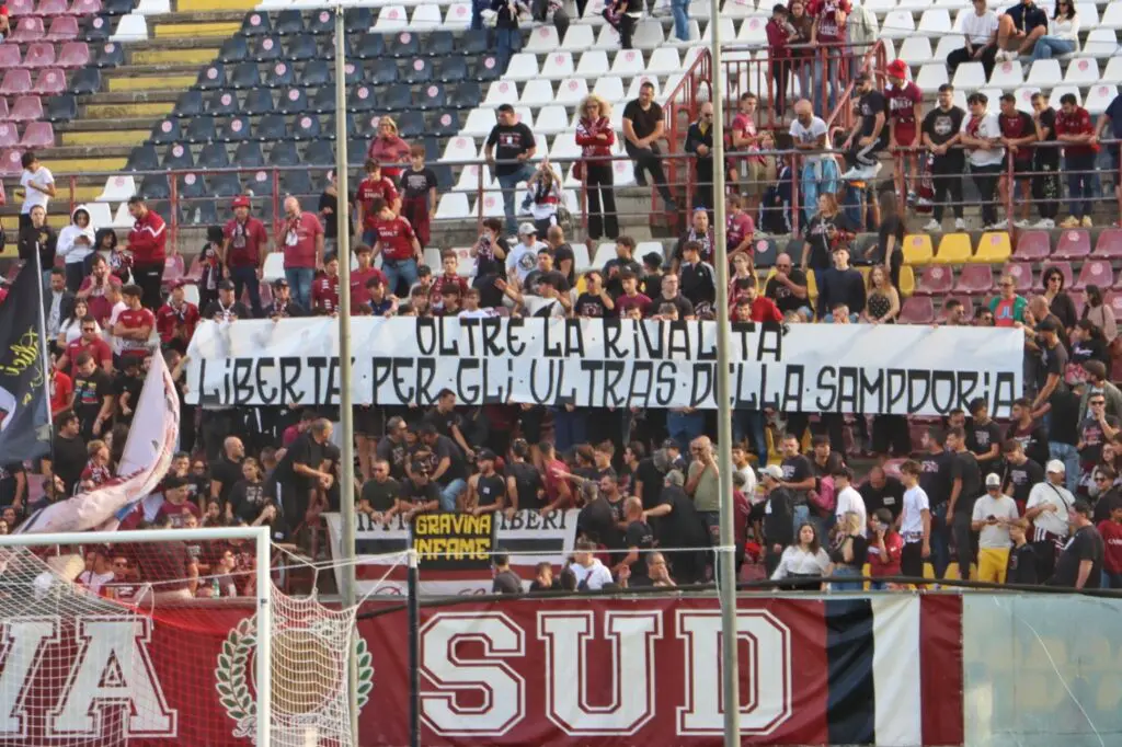 Reggina-Acireale striscione tifosi Curva Sud Granillo