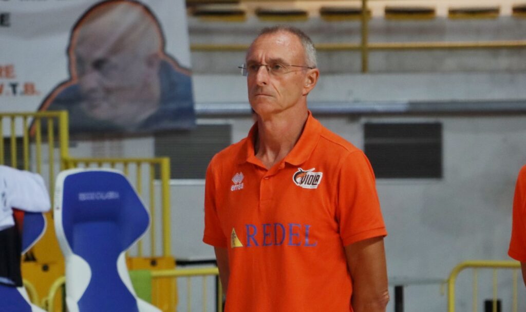 Coach Giulio Cadeo