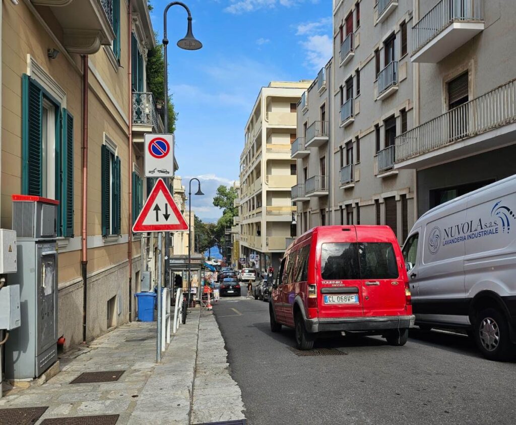 caos centro storico reggio calabria