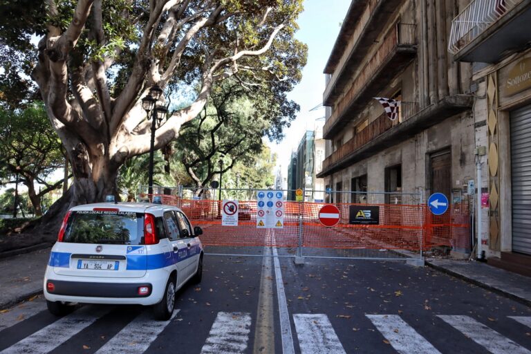 demolizione ex cinema reggio calabria