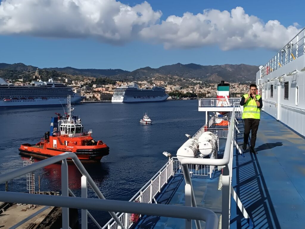 esercitazione protezione civile messina nave traghetto