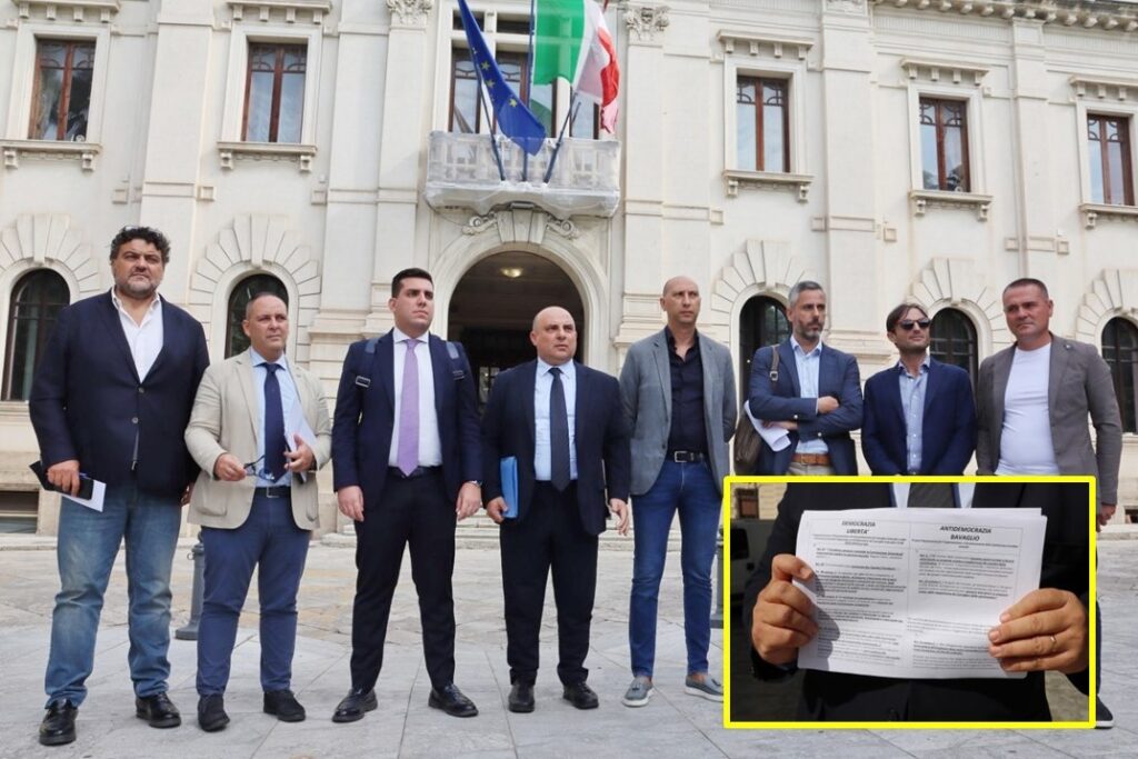 opposizione consiglio comunale reggio calabria con modifiche statuto commissione