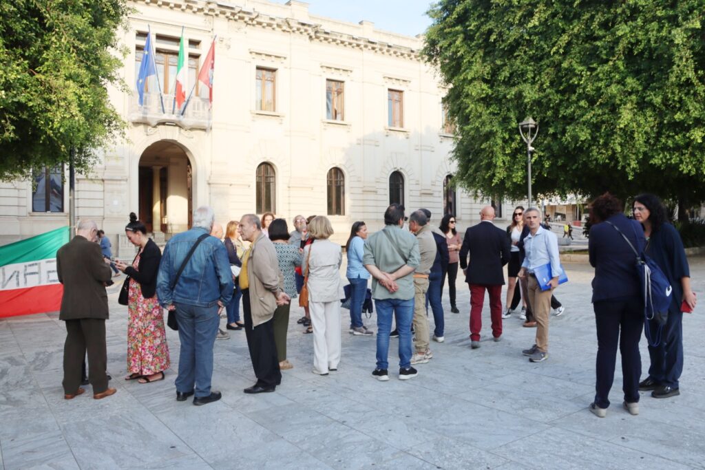 protesta comitato quertiere reggio calabria