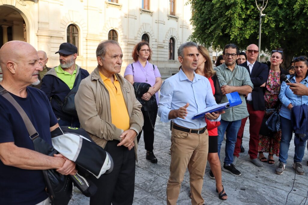 protesta comitato quertiere reggio calabria