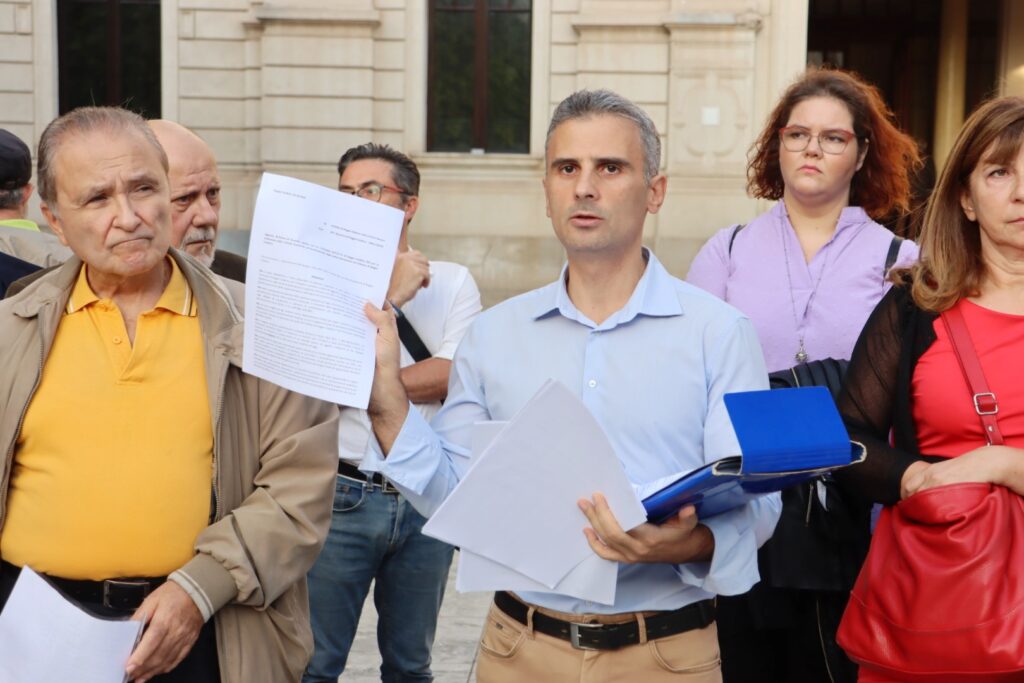 protesta comitato quertiere reggio calabria