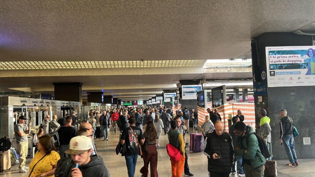 treni roma termini caos