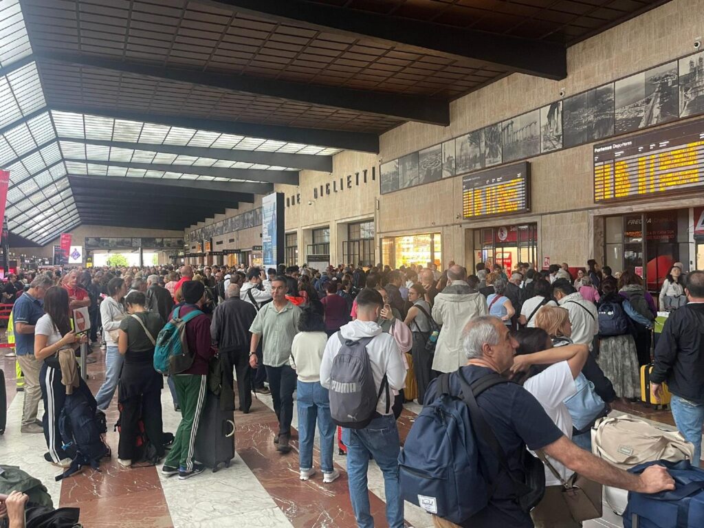 treni roma termini caos