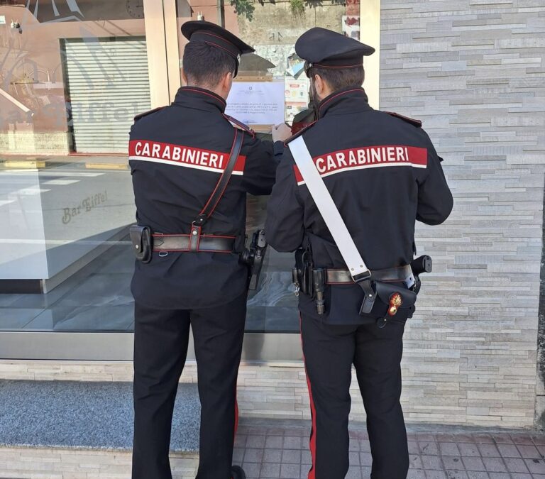 Carabinieri sequestrano bar