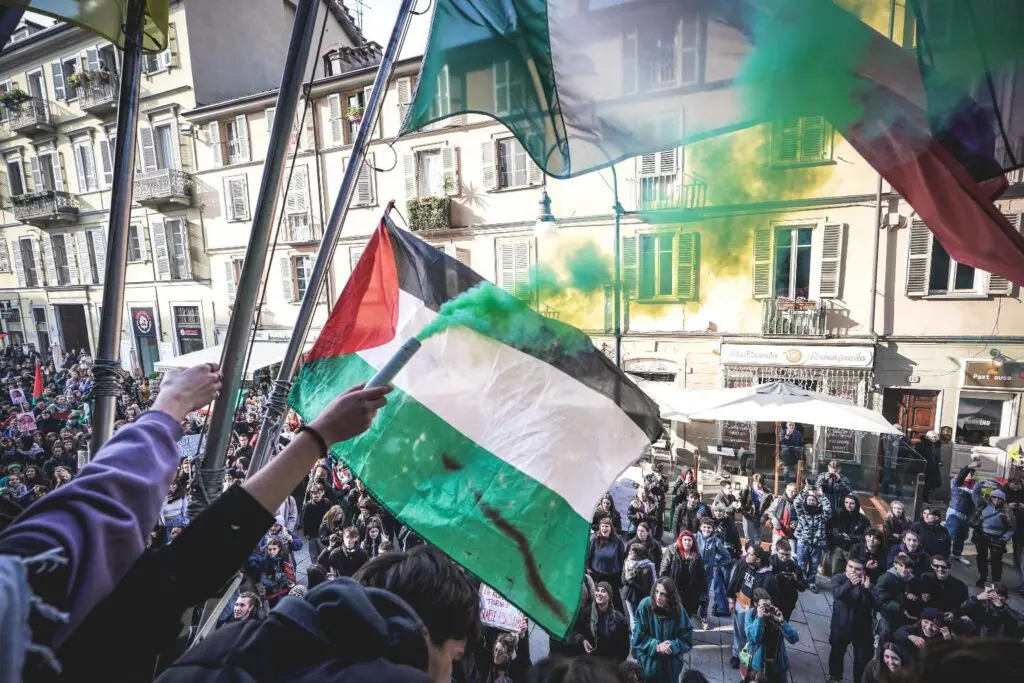 Studenti contro la Meloni a Torino