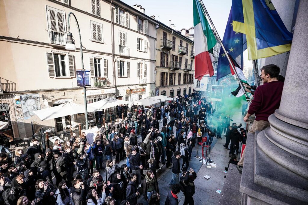 Studenti contro la Meloni a Torino