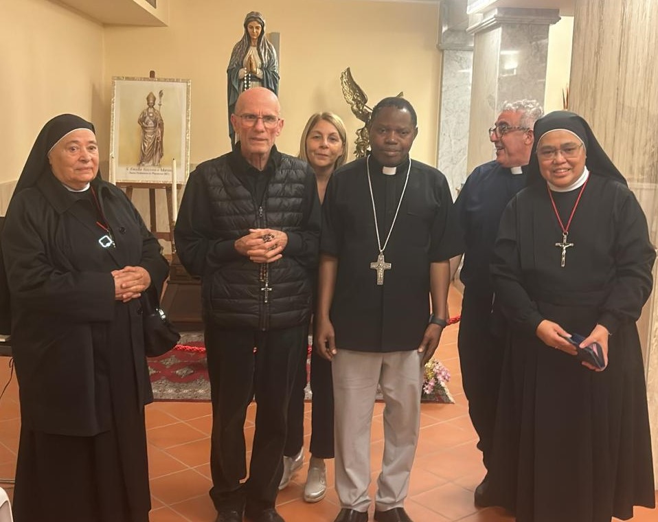 Il vescovo Msimbe di Morogoro (Tanzania) in visita al santuario della Vergine Immacolata, Nostra Signora dello Scoglio