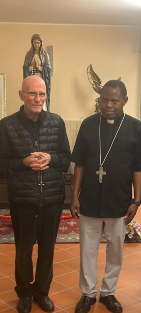 Il vescovo Msimbe di Morogoro (Tanzania) in visita al santuario della Vergine Immacolata, Nostra Signora dello Scoglio