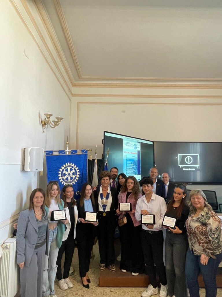 Premio Filo della solidarietà studenti Piria Ferraris Da Empoli