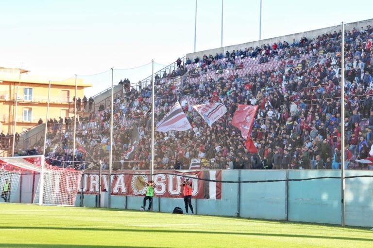 Reggina-Pompei Curva Sud tifosi Granillo