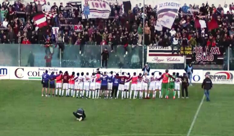 Vibonese-Reggina Tifosi Reggina a Vibo saluto con squadra