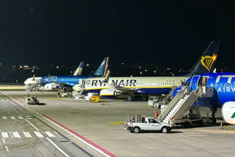 aeroporto reggio calabria 4 aerei base