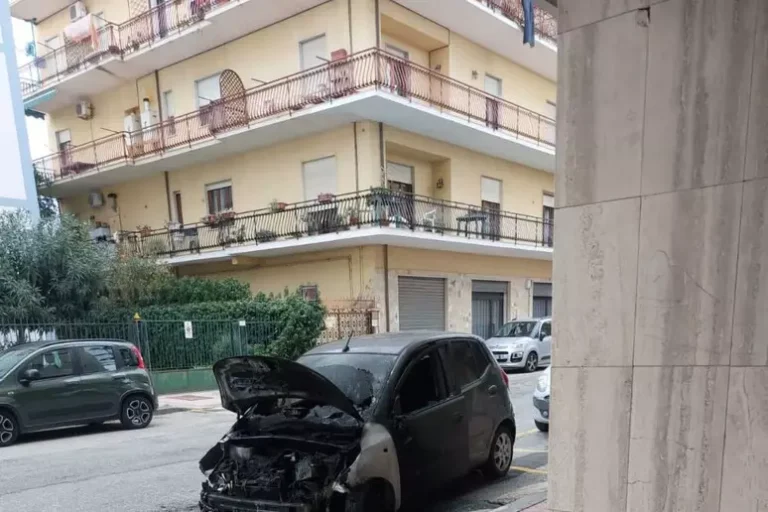 auto incendiata giuseppe mammoliti