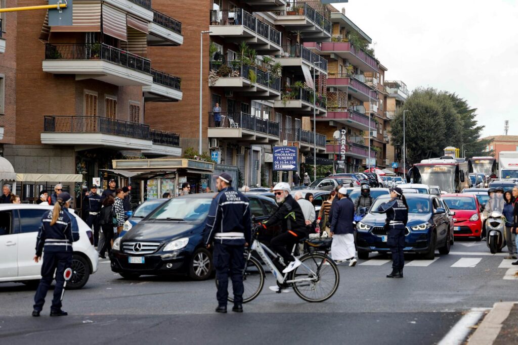 incidente roma poliziotto morto