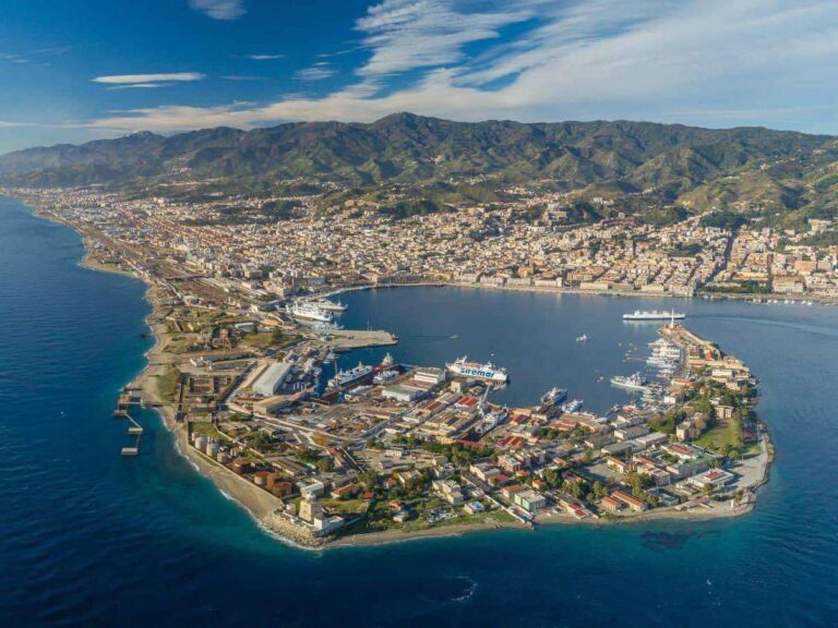 messina dall'alto