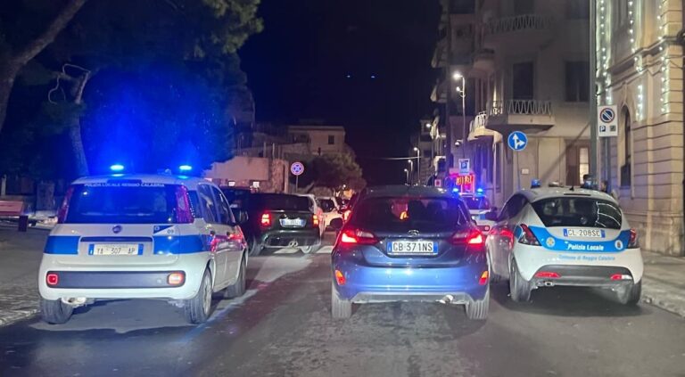 polizia municipale reggio calabria piazza castello