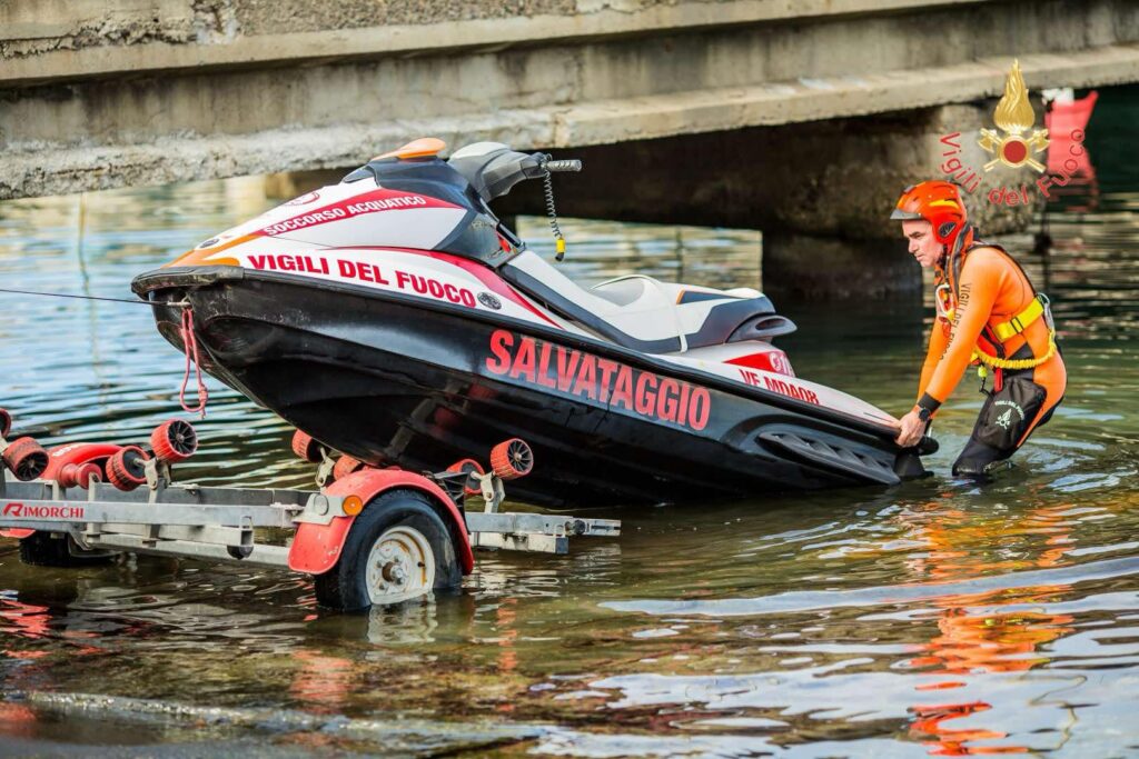 vigili del fuoco sommozzatori