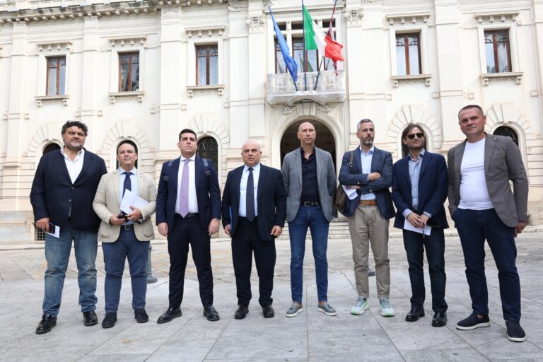 Consiglieri centrodestra comune reggio