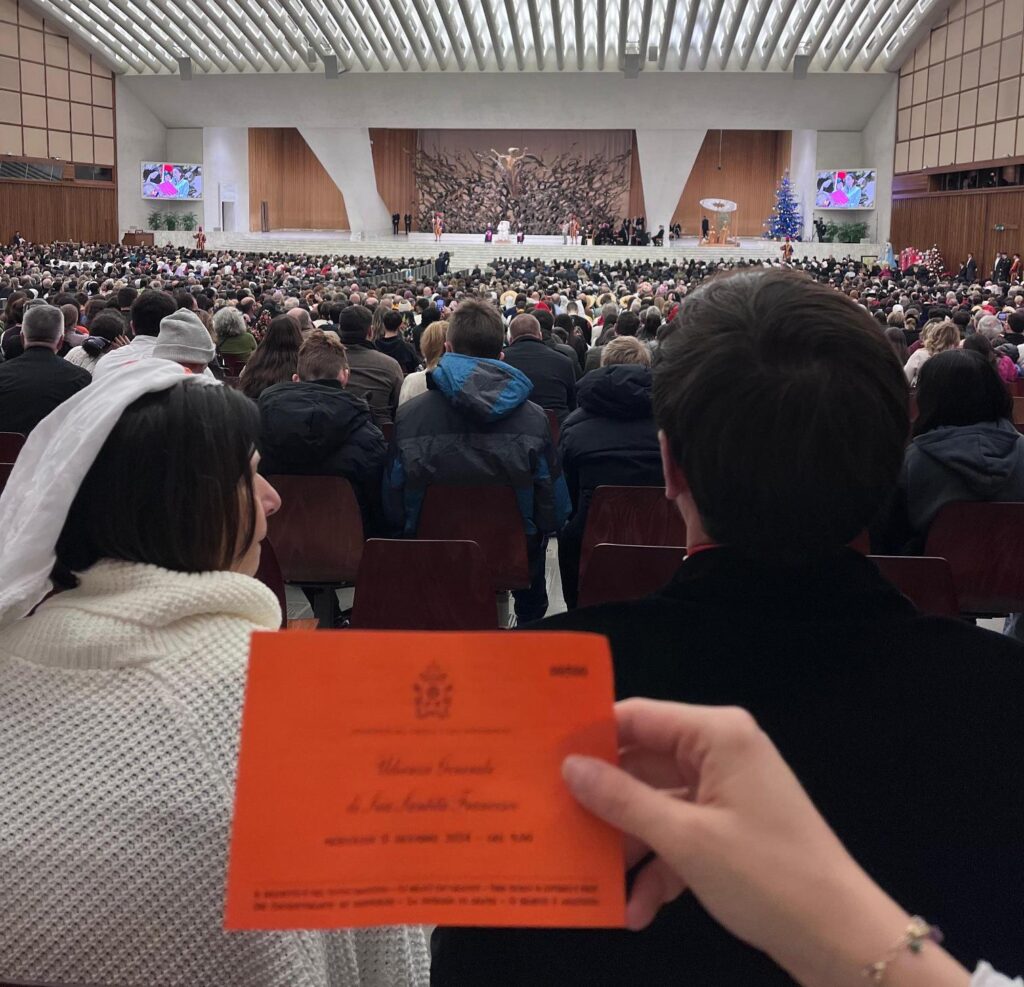 Gruppo Folk I Peddaroti ricevuto da Papa Francesco