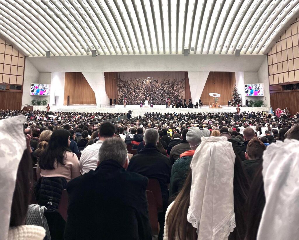 Gruppo Folk I Peddaroti ricevuto da Papa Francesco