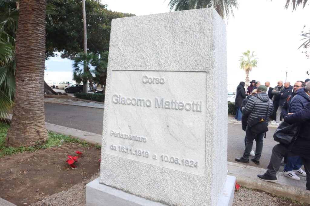 Inaugurazione stele matteotti