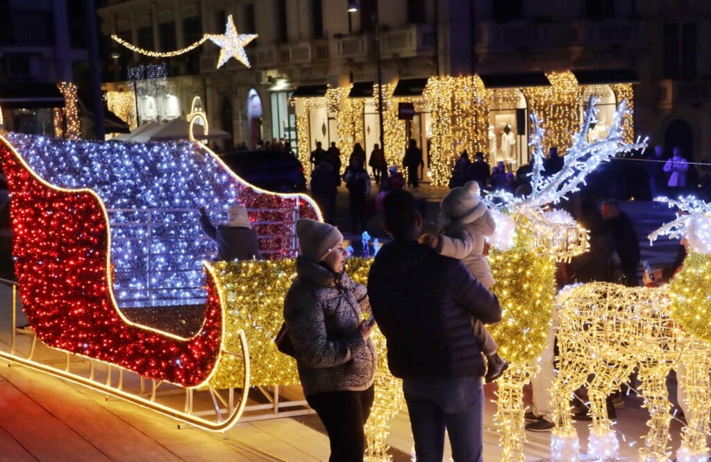 Luminarie natale 2024 reggio calabria