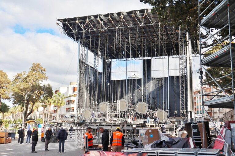 Montaggio Palco Capodanno Rai Reggio Calabria