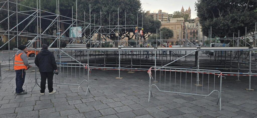 Palco Messina Piazza Duomo (1)