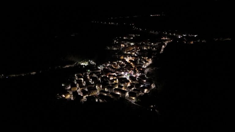 Santo Stefano dall'alto di notte