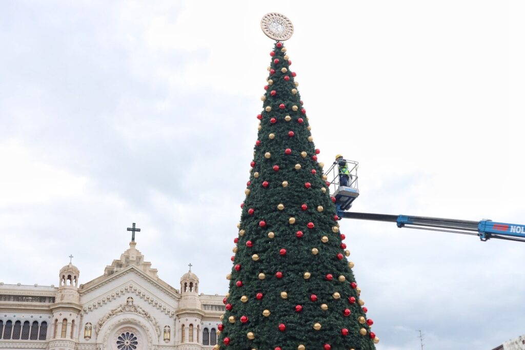 albero natale reggio calabria 2024