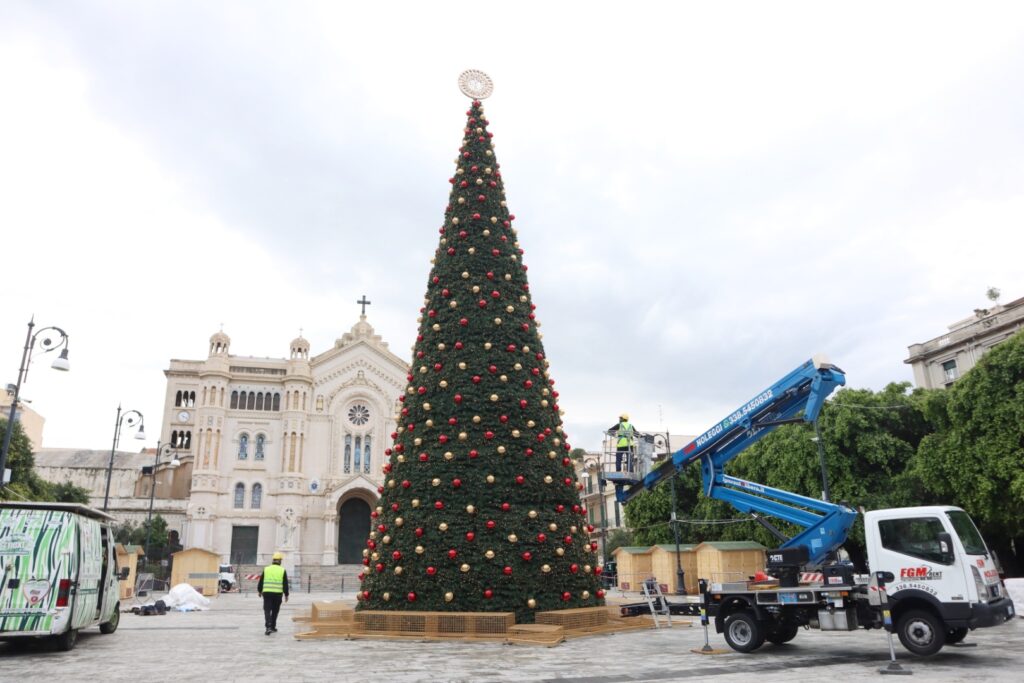 albero natale reggio calabria 2024