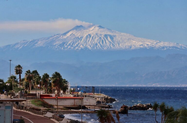 etna innevata 18 dicembre 2024