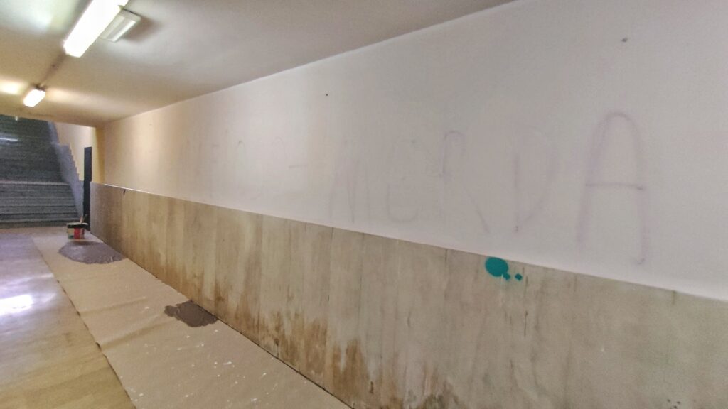 falcomatà mafioso scritte stazione san gregorio