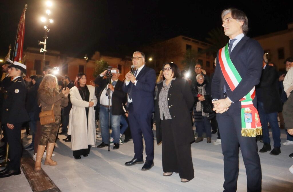 inaugurazione piazza de nava