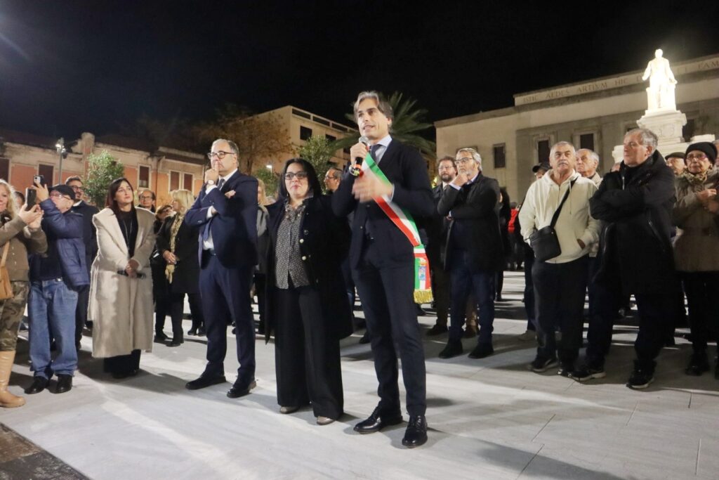 inaugurazione piazza de nava