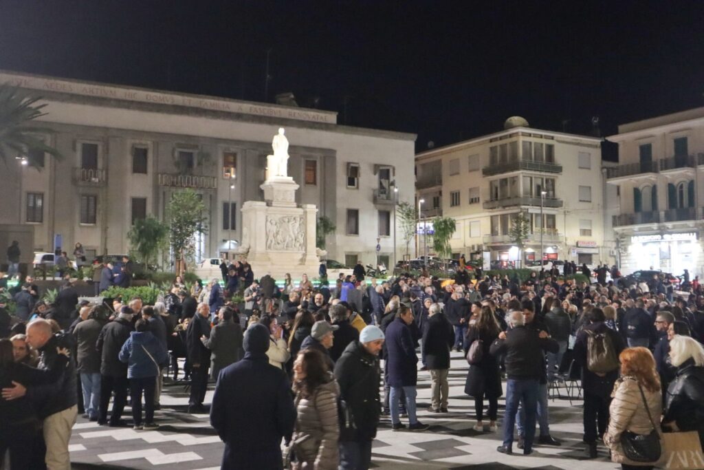 inaugurazione piazza de nava